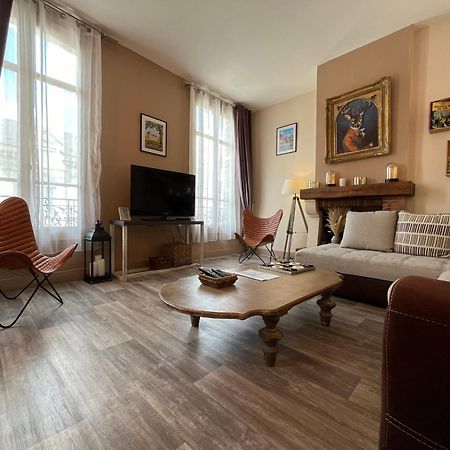 Cote Chateau - Grand Appartement Au Coeur De Blois Exterior photo